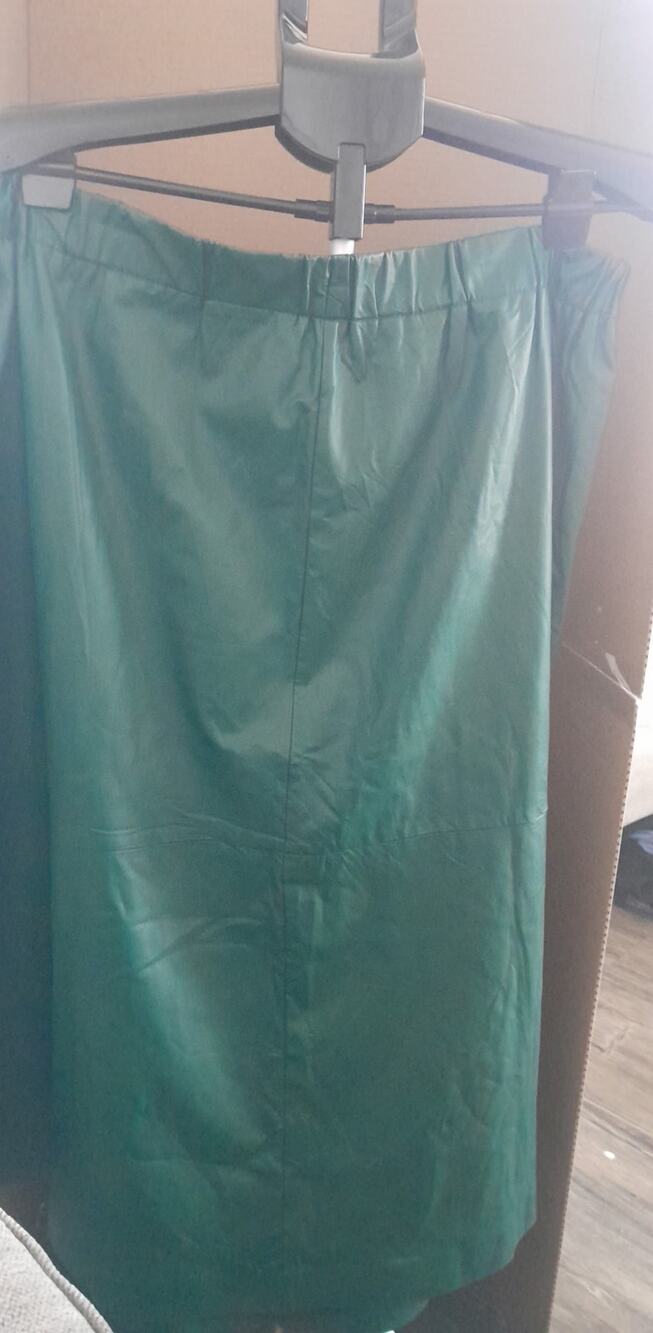 A.NEW DAY green faux leather skirt with side slit Size xxl